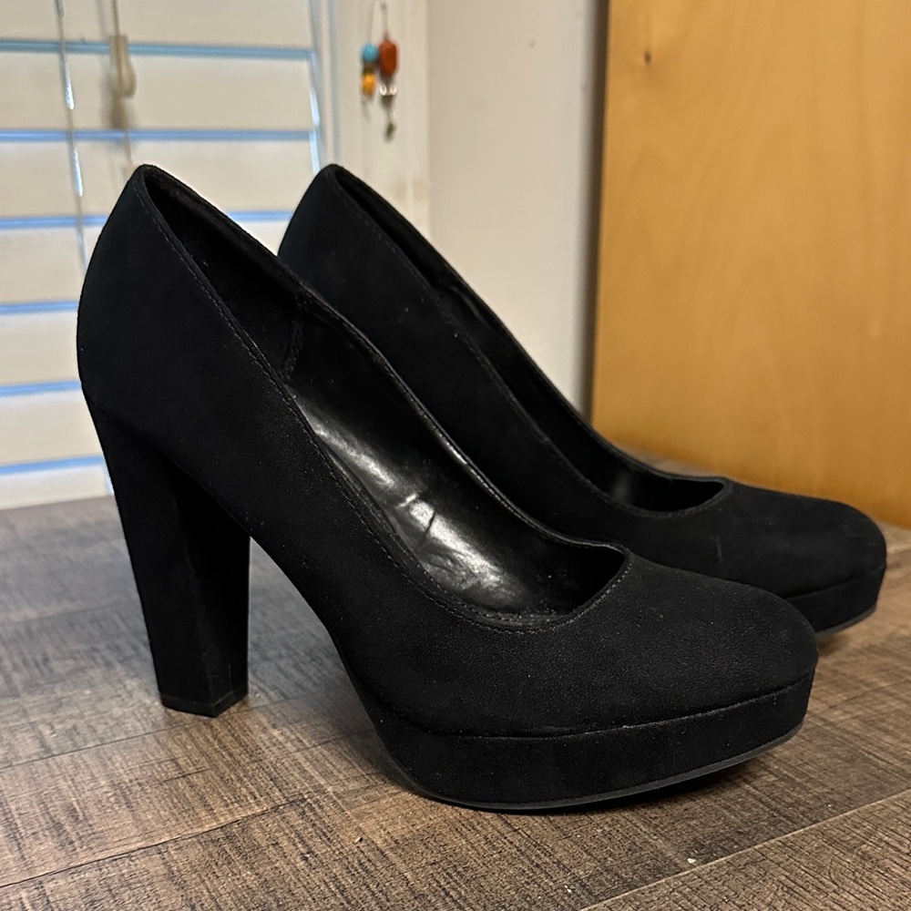 Candie's Classic Black Suede Heels